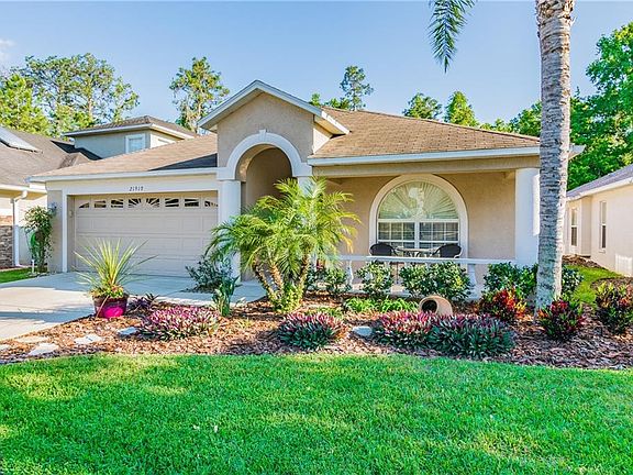 3rd image of 21910 Waverly Shores Ln