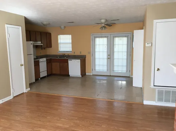 1120 E Lee Blvd, Starkville, MS 39759