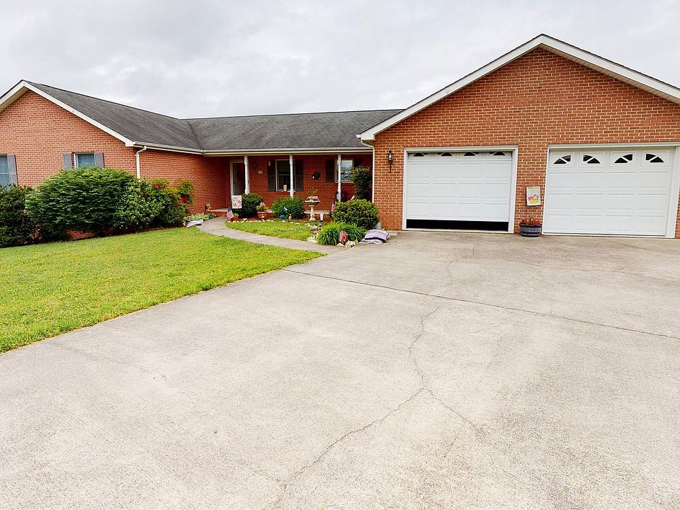 1st image of 104 Brandylion Ct