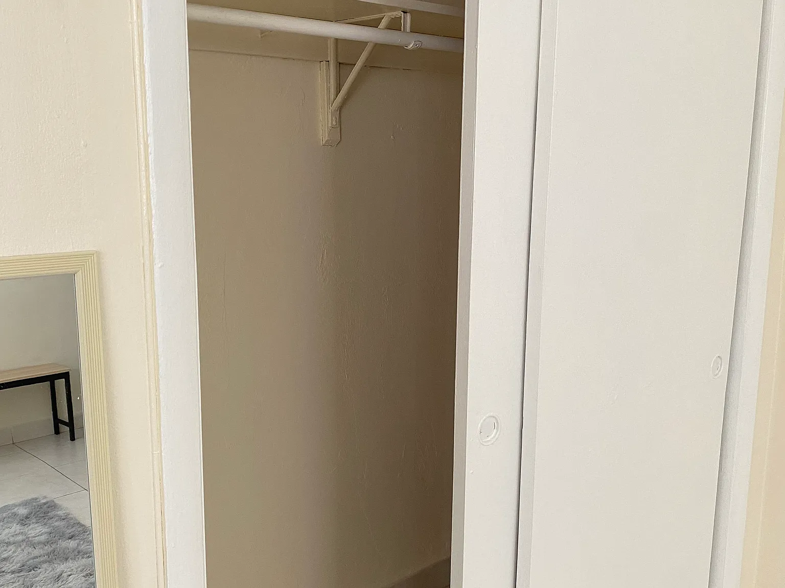 2 bed, 1000 sqft, $2,200 — Photo 3