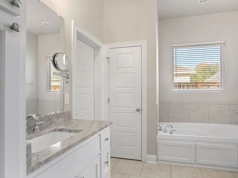 8123 Stonelake Ave — Photo 8