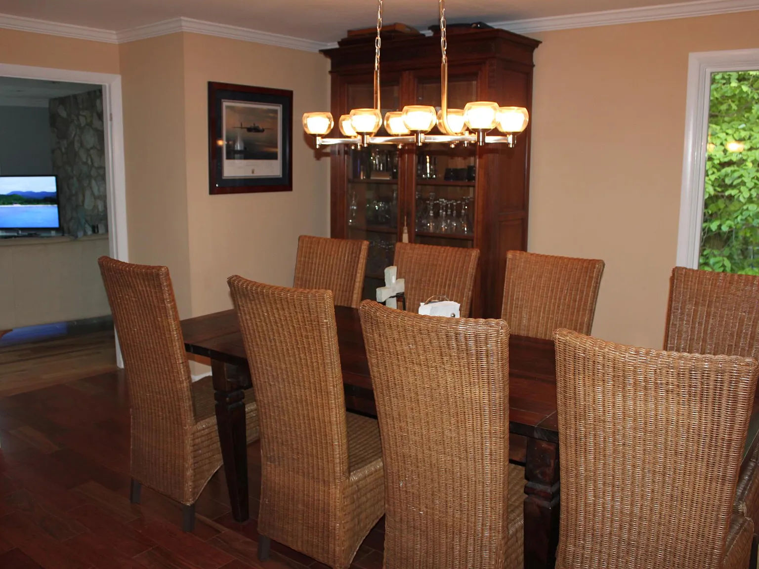 5 bed, 4000 sqft, $4,650 — Photo 4