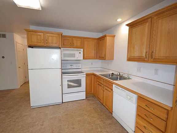 3rd image of 6202 Loretta Ln
