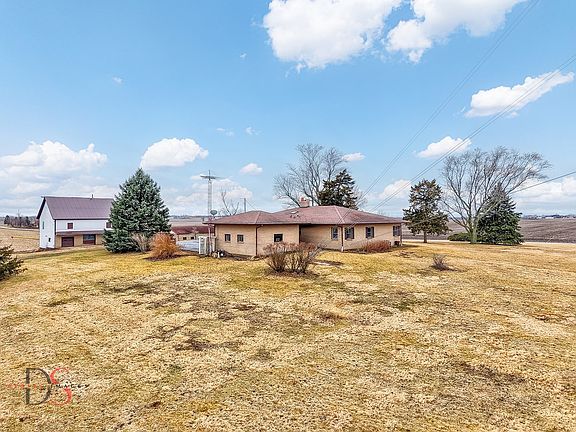 2nd image of 3476 E 27th Rd