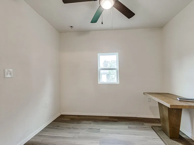 1330 NE 7th St #A — Photo 12