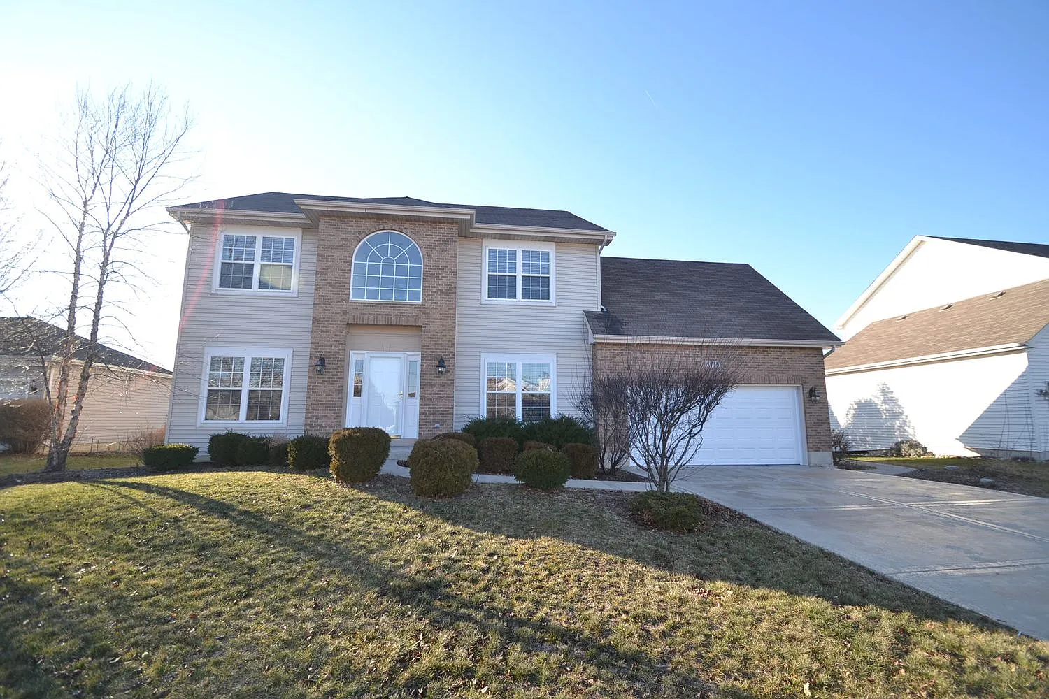 1713 Brighton Ln photo 1