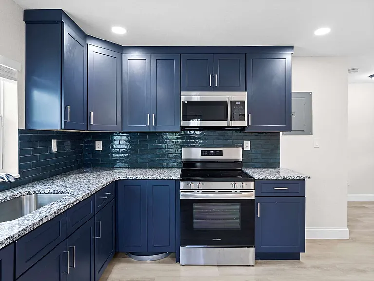101 Deland Ave #6 — Photo 7
