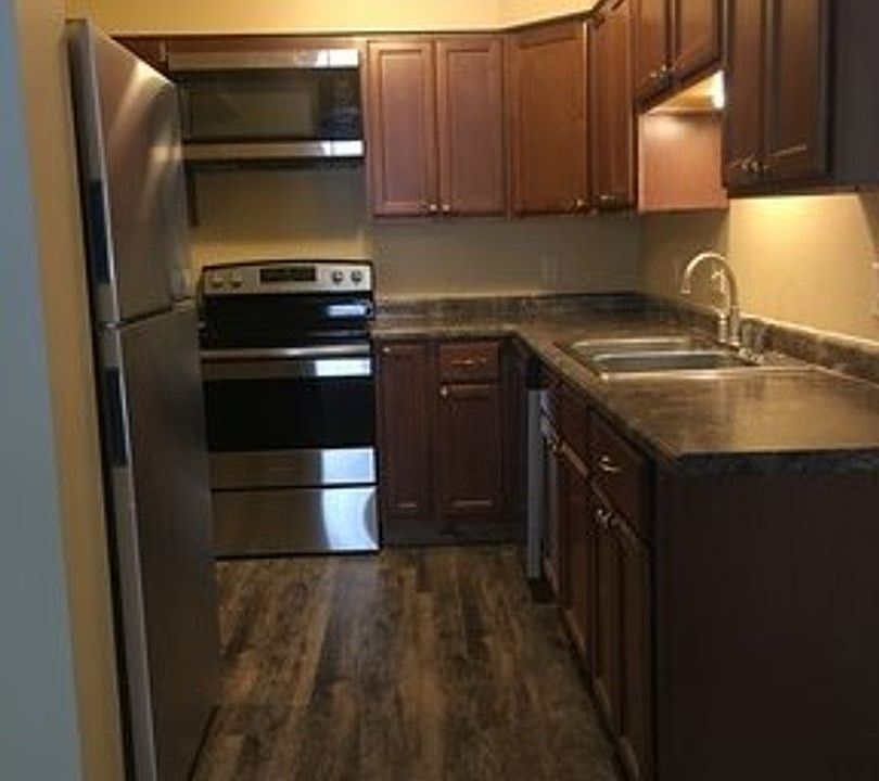 1st image of 1914 2nd Ave NE APT 4