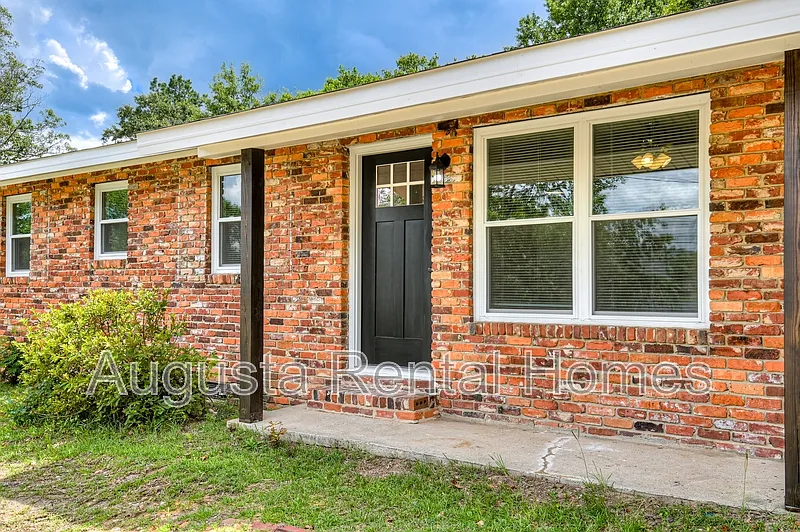 3 bed, 1.5 bath, 1145 sqft, $1,425 — Photo 4