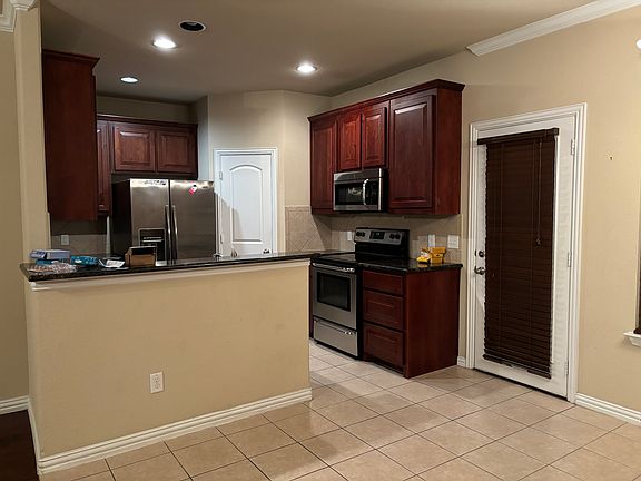 5th image of 3736 Sicily St