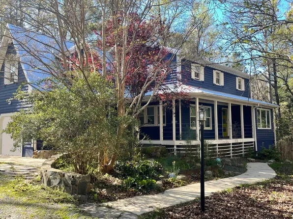 3212 Twin Streams Rd, Chapel Hill, NC 27516
