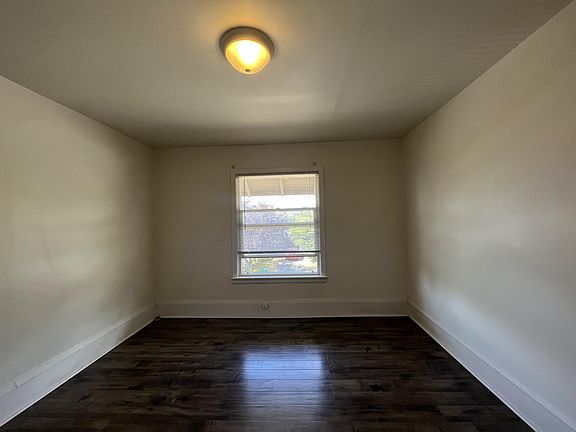 5th image of 1633 10th Ave W APT 04