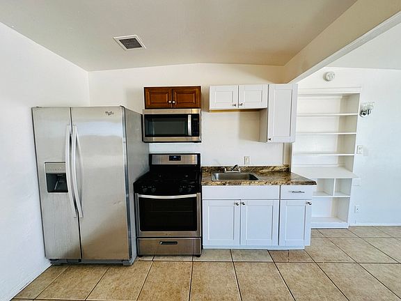 3rd image of 4215 E Fairmount St APT 14