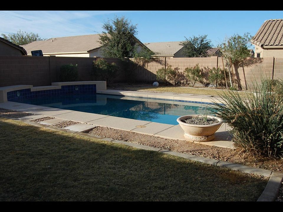 1st image of 1365 E Linda Dr