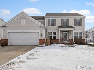 2454 Black Horse Dr NE, Grand Rapids, MI 49505