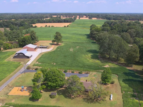 7146 Kirksey Rd, Benton, KY 42025