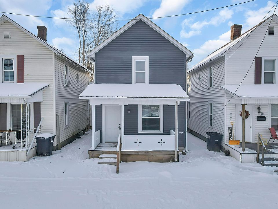 1st image of 822 W 5th Ave