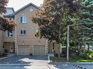 31 Moss Blvd #1, Hamilton, ON L9H 7A6