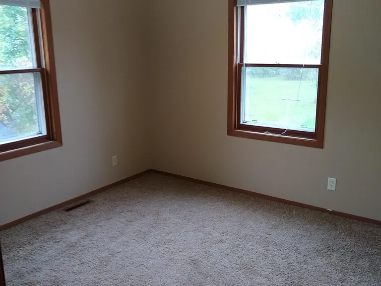 2126 Vermont Ave — Photo 10