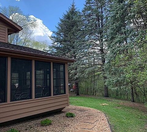3rd image of 724 Marion Dr
