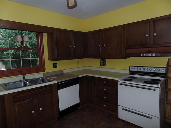 4th image of 119 Hillside Dr