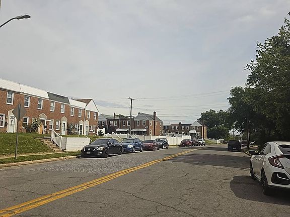 5th image of 1914 Searles Rd