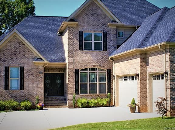 2nd image of 123 Knox Haven Ln