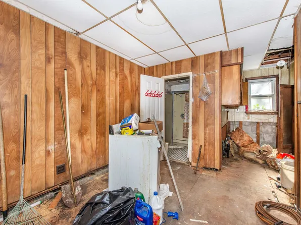 2608 Paterson Plank Road image 11 of 20