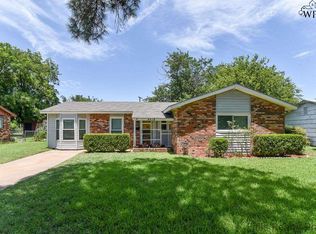 4618 Meadow Lake Dr, Wichita Falls, TX 76310