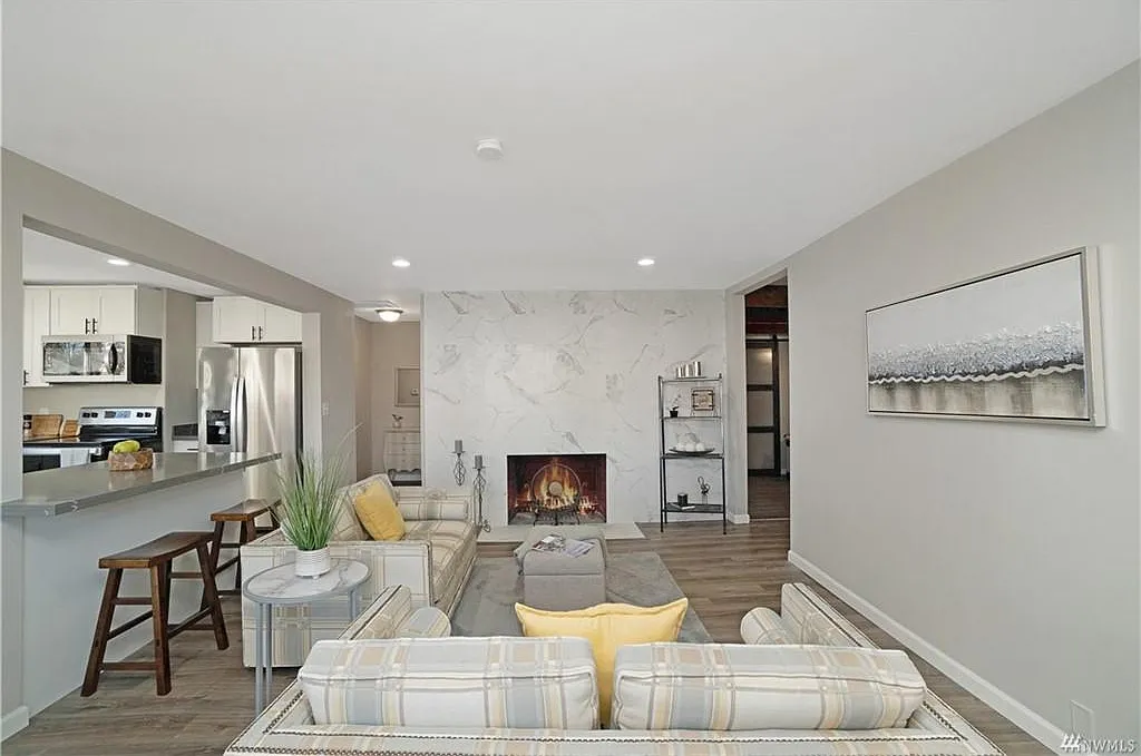 6038 S Bell St — Photo 3