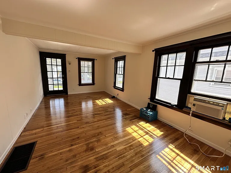 128 Grove Pl — Photo 6