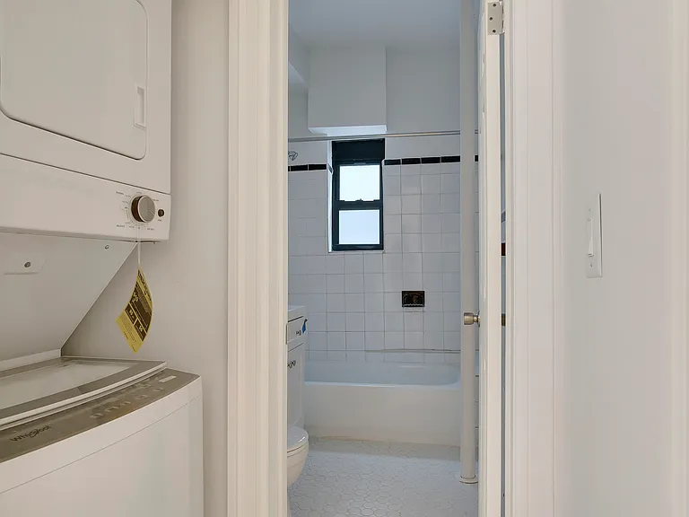239 Ocean Ave #2H — Photo 8