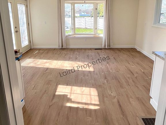 2nd image of 540 Chinook Pl