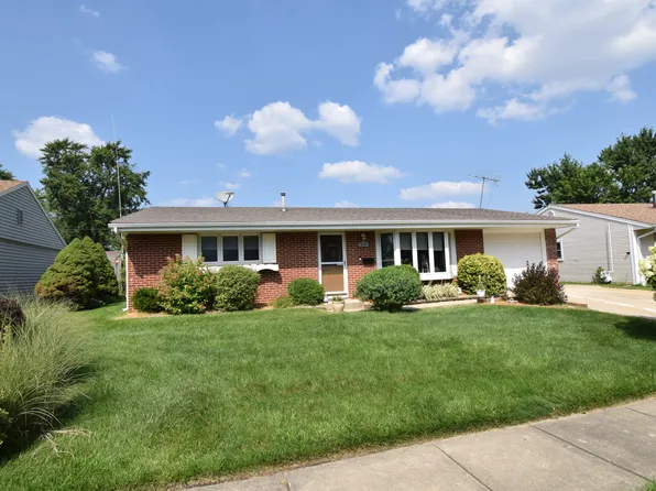 314 E Streamwood Blvd, Streamwood, IL 60107