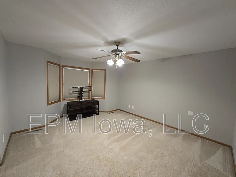 4710 Donald Dr — Photo 34