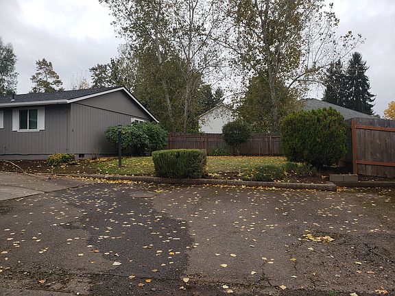 2nd image of 5043 Melinda Ct S