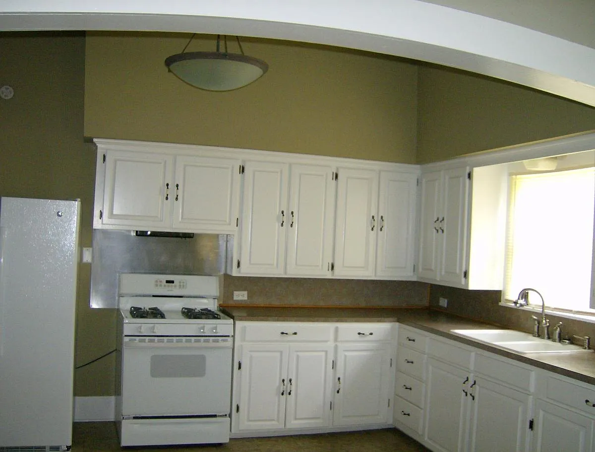 2 bed, $700 — Photo 2