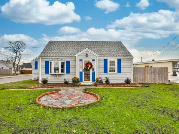 31 Mills Ave, Revere, MA 02151