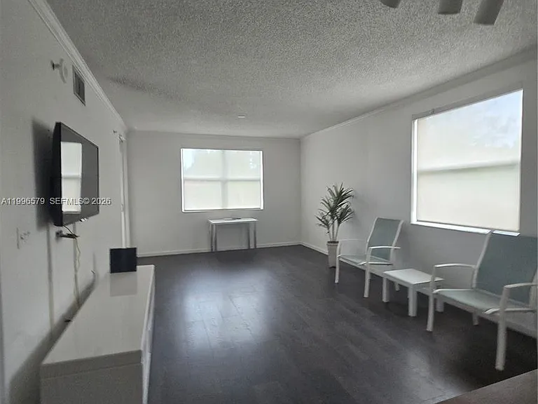 17150 N Bay Rd #2316 — Photo 2