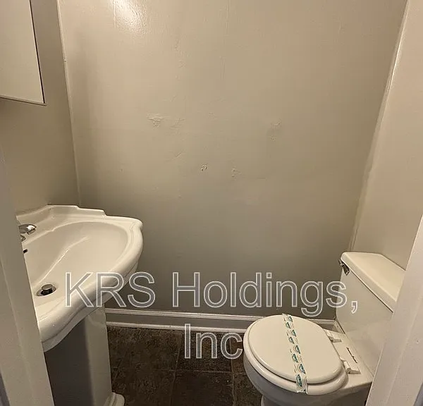 5228 Goolsby Ct N — Photo 4
