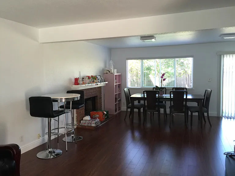 Flintmont Dr — Photo 17