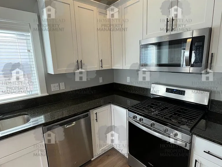 1062 Chestnut St — Photo 18