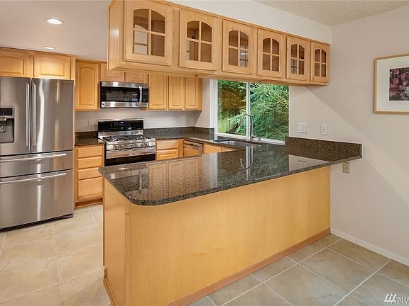 3rd image of 9528 167th Ave NE