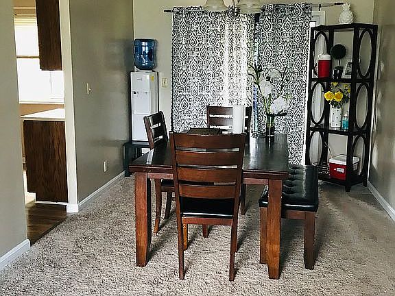 5th image of 2719 Wesley Dr