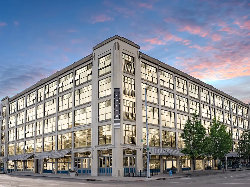 Building Photo 4
