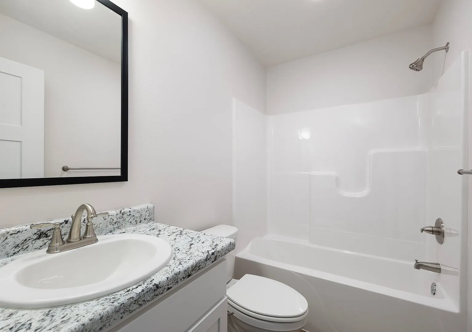 Brand New 3 Bedroom Home - Bolivar, Mo — Photo 4