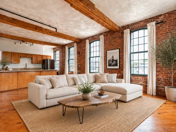 407 Pine St Unit 305, Providence, RI 02903
