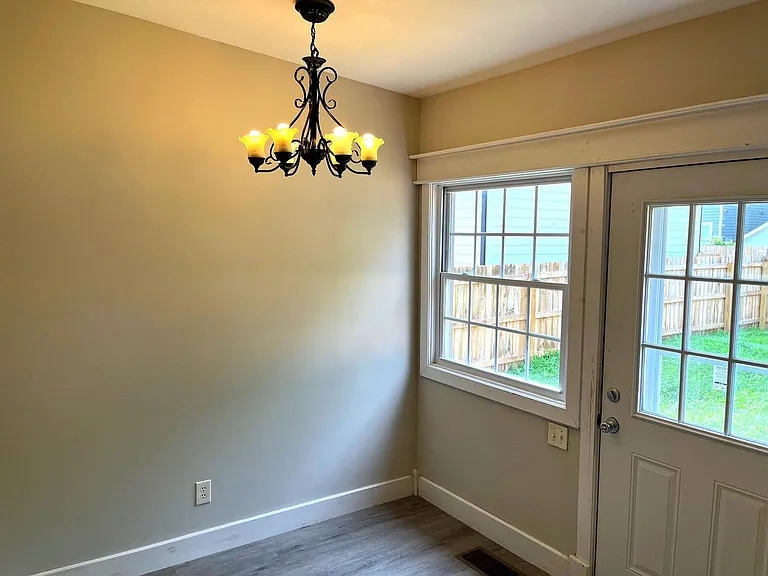 4805 Illinois Ave — Photo 10