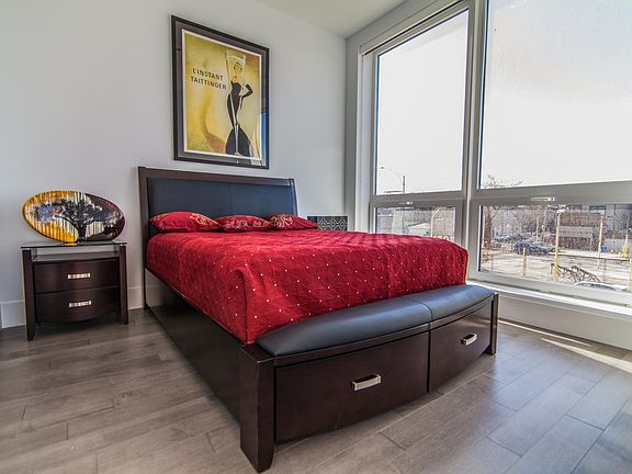 4th image of 2353 W Wabansia Ave #304