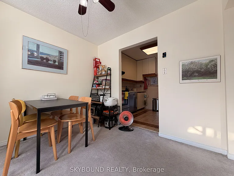 71 Cass Ave #19 — Photo 3